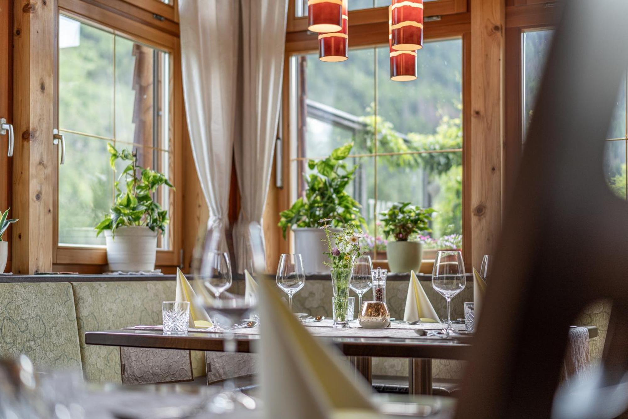Der Ortnerhof - Hotel & Reiterhof Prägraten Kültér fotó