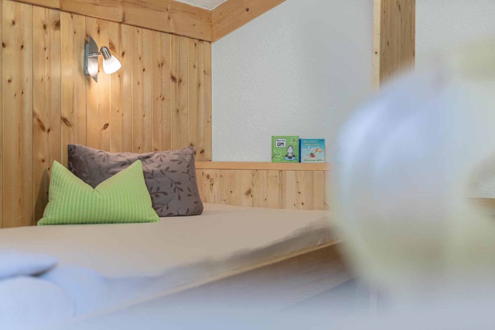 Der Ortnerhof - Hotel & Reiterhof Prägraten Szoba fotó